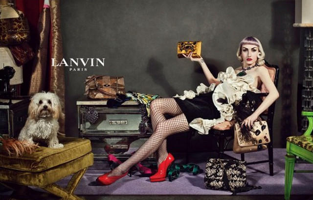 Ф ранцузскій Будинок високої моди, створений в 1890 році в Парижі Жанною Ланван (Jeanne Lanvin), еталон французької розкоші в модному одязі, парфумерії та аксесуарах, який красуні і красені норовлять назвати «Ланвин» або «Ланвен»