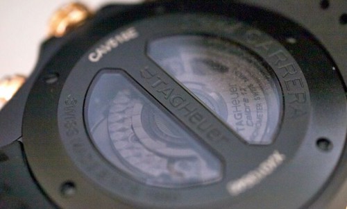 Усередині годин TAG Heuer Grand Carrera Calibre 17 RS Rose Gold Titanium Chronograph встановлений, як видно з назви, механізм Calibre 17, який є варіацією хронографа ETA 2892