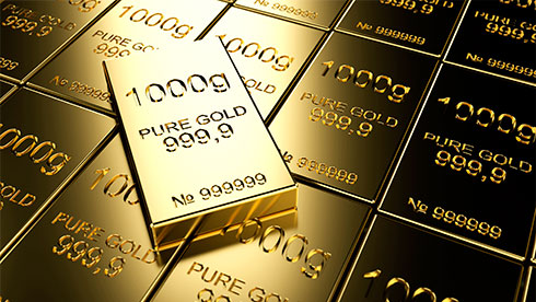 Золото в четвер перейшло до зниження в ціні після того, як Федеральна резервна системи (ФРС) США   дала сигнал   до підвищення процентної ставки, свідчать дані торгів