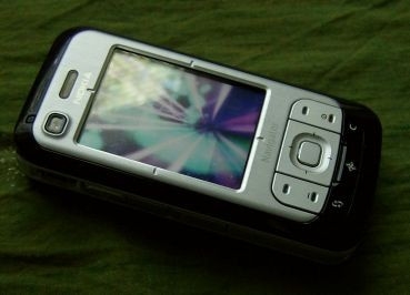За допомогою програмного забезпечення Nokia Video Manager можна конвертувати власні відеофайли в сумісний з телефоном MP4-формат і передати їх в телефон через USB-кабель або Bluetooth