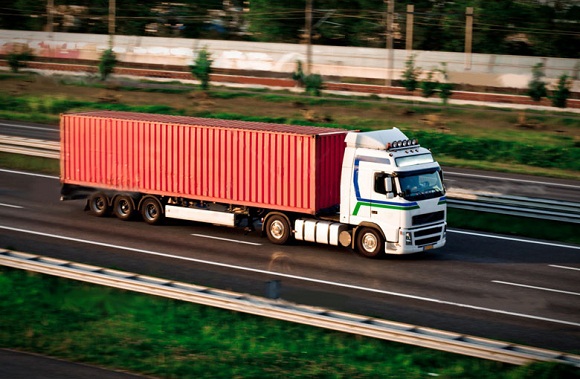 Вантажно-розвантажувальні роботи стали проводитися набагато швидше завдяки повністю автоматизованому процесу універсальних навантажувачів