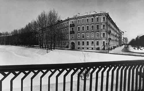Будинок на розі Пряжки і офіцерською, в якому Олександр Блок жив в 1912-1921 роках