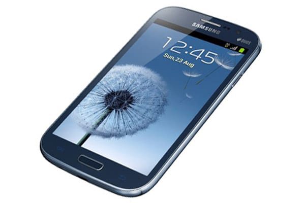 Samsung Galaxy Grand Duos I9082 є новим, передовим телефоном, поява якого відбулося на початку 2013 року